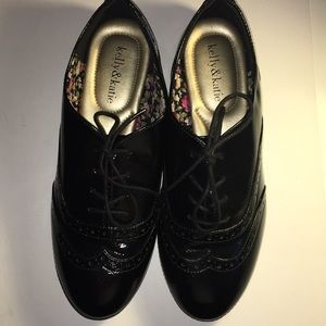 Women’s flat shoes